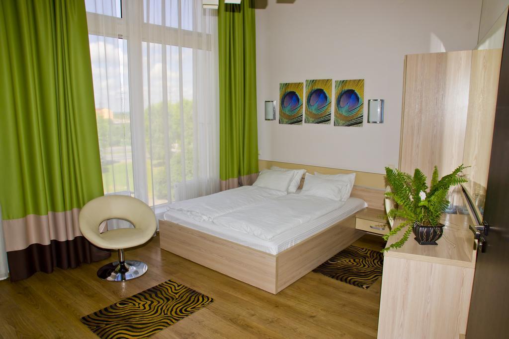 Hotel Merkuriy Lviv Rom bilde