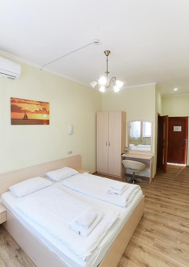 Hotel Merkuriy Lviv Eksteriør bilde