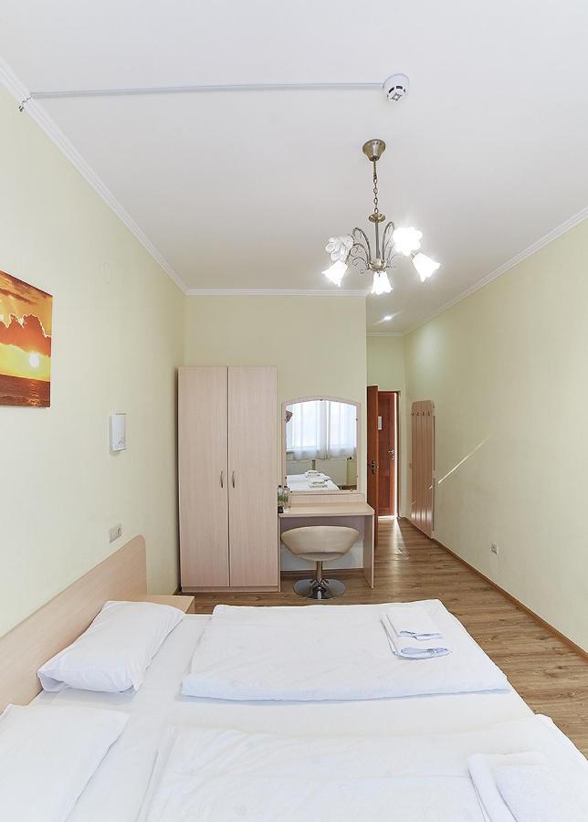 Hotel Merkuriy Lviv Eksteriør bilde